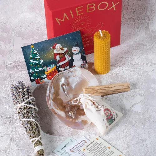 Miebox Rituals - Energy Cleansing Ritual Kit With Lavender Smudge, Beeswax Candle And Palo Santo