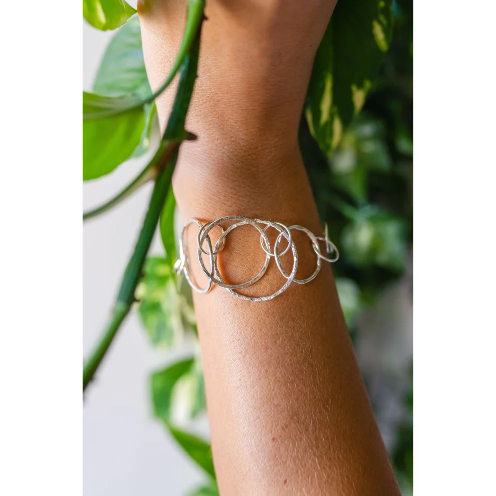 İz Jewel - Hoop Wristband