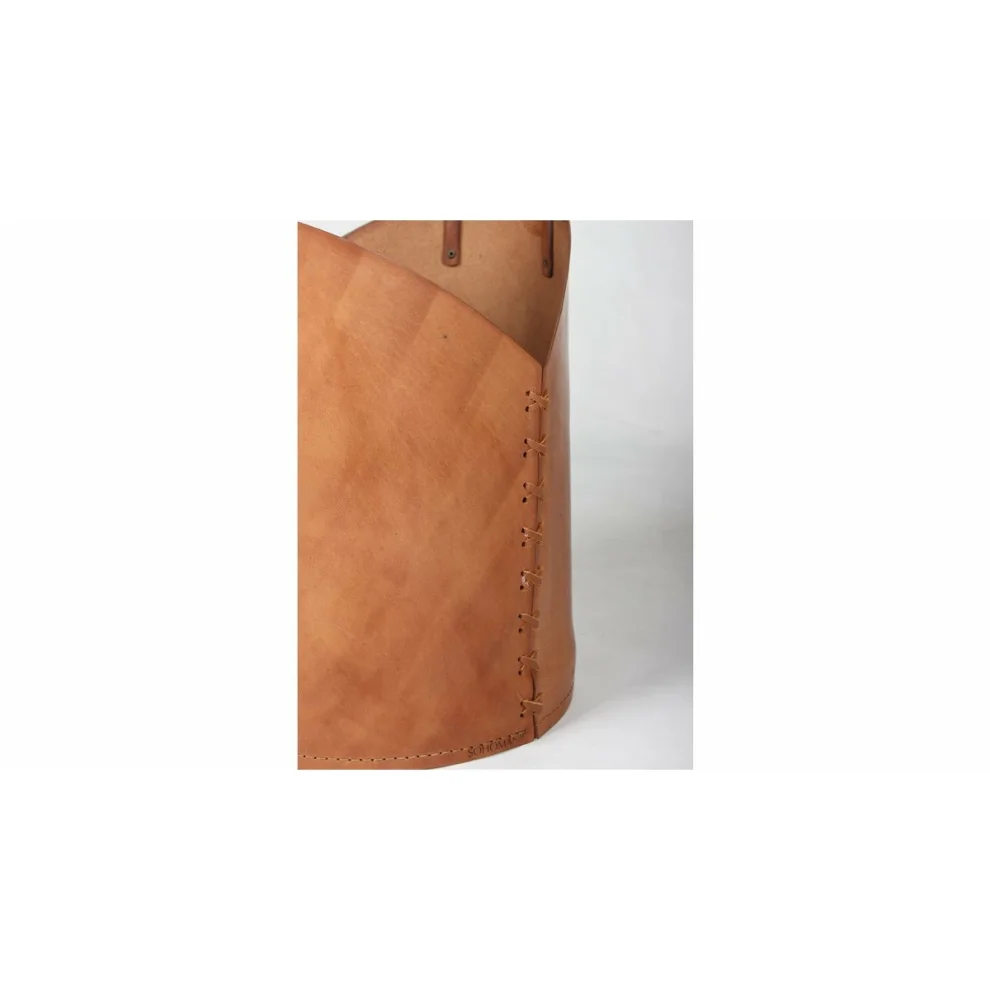 Sohomanje - Leather Basket With Stitching Detail