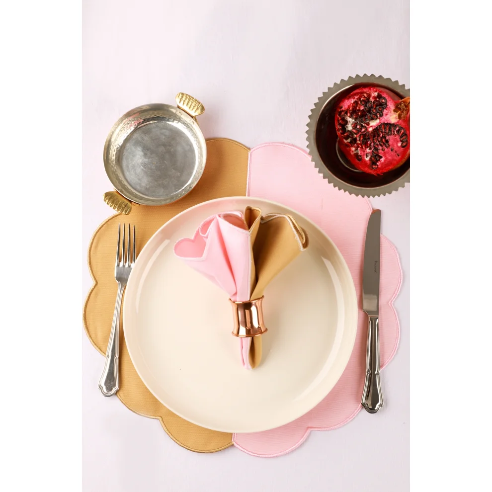 Gaia's Store - 4-piece Shiny Copper Ring Napkin Holder Set