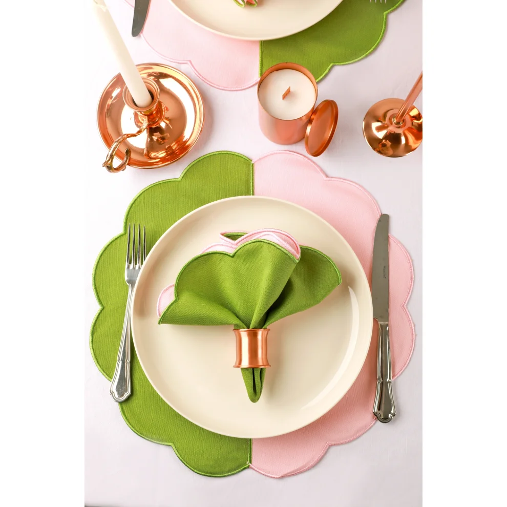 Gaia's Store - Luna 4-piece Matte Copper Ring Napkin Holder Set