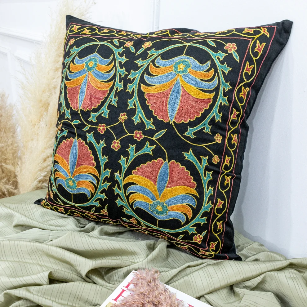 Soho Antiq - Efran Ethnic Patterned Handmade Throw Pillow 50x50 Cm