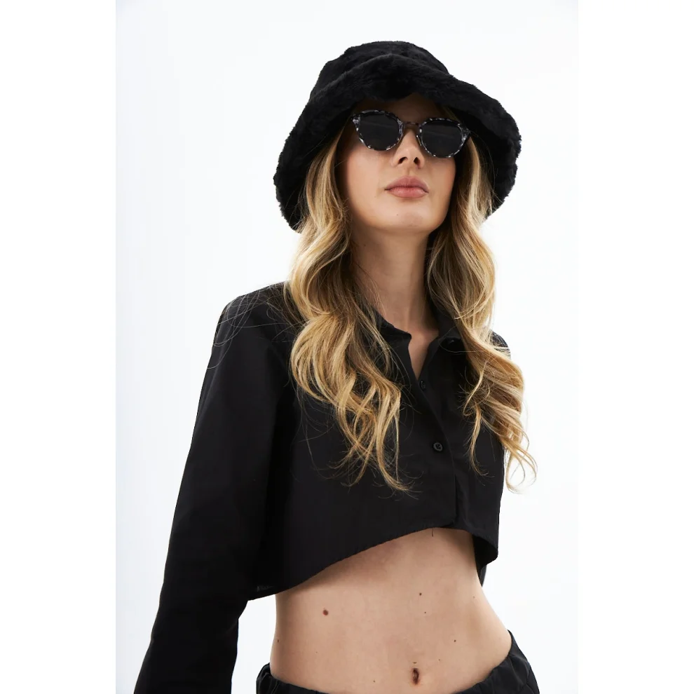 Evoq Nine - Asymmetric Cut Crop Shirt