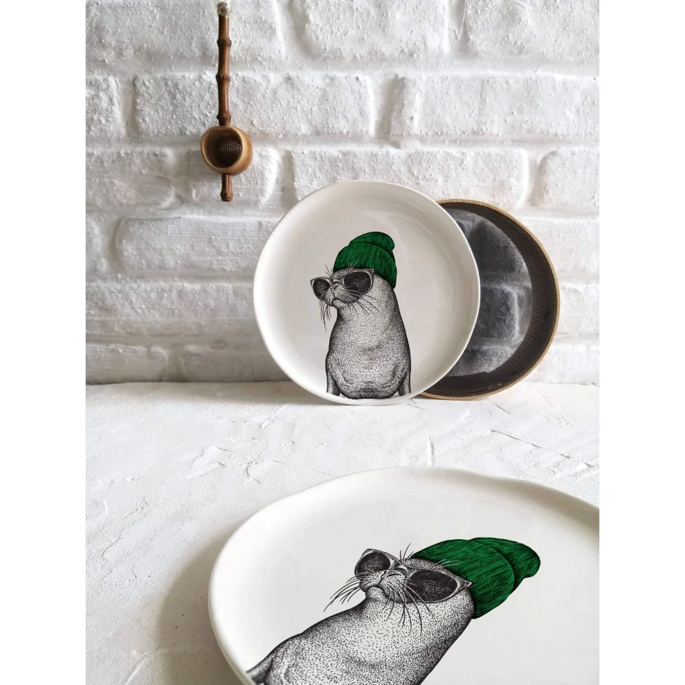 Fusska Handmade Ceramics - Engraving Seal Animal Plate