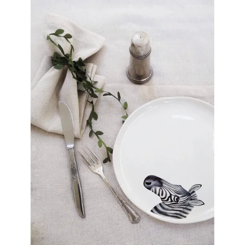 Fusska Handmade Ceramics - Minimal Zebra Animal Plate