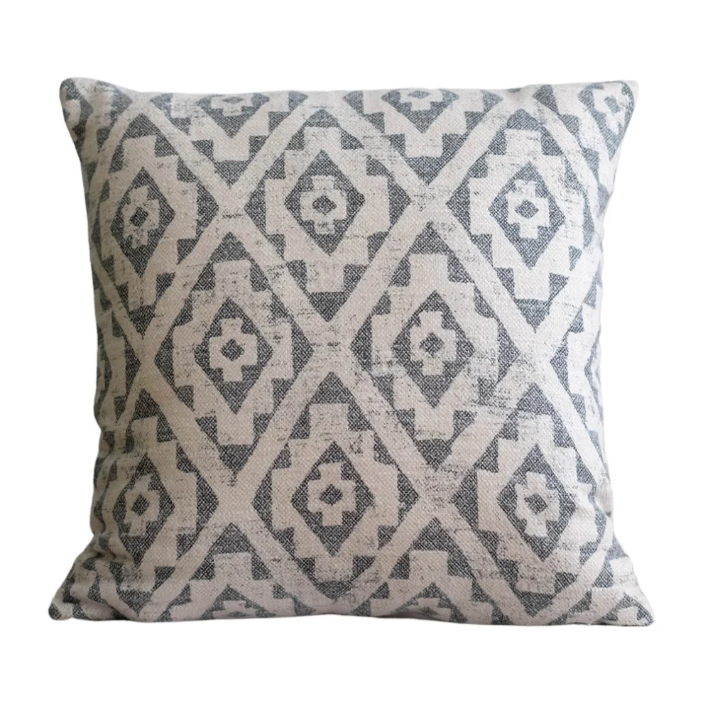 Miliva Home - Geometric Design Aztec Throw Pillow Cover