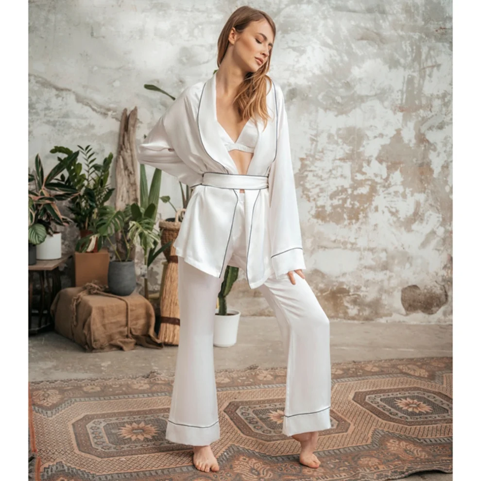 Pure Mulberry Silk Pyjamas - White by Silk Works London