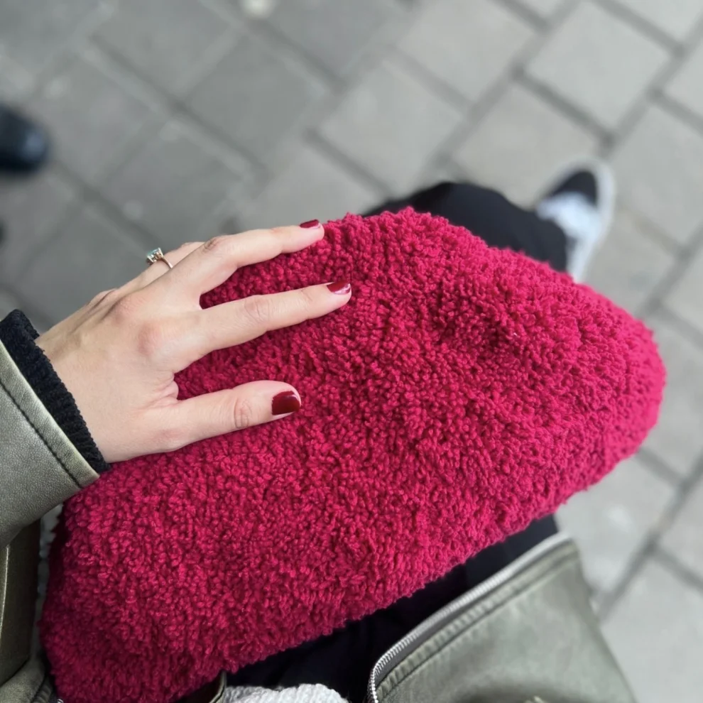 Mana Handknit - Maya Teddy Pouch El Çantası