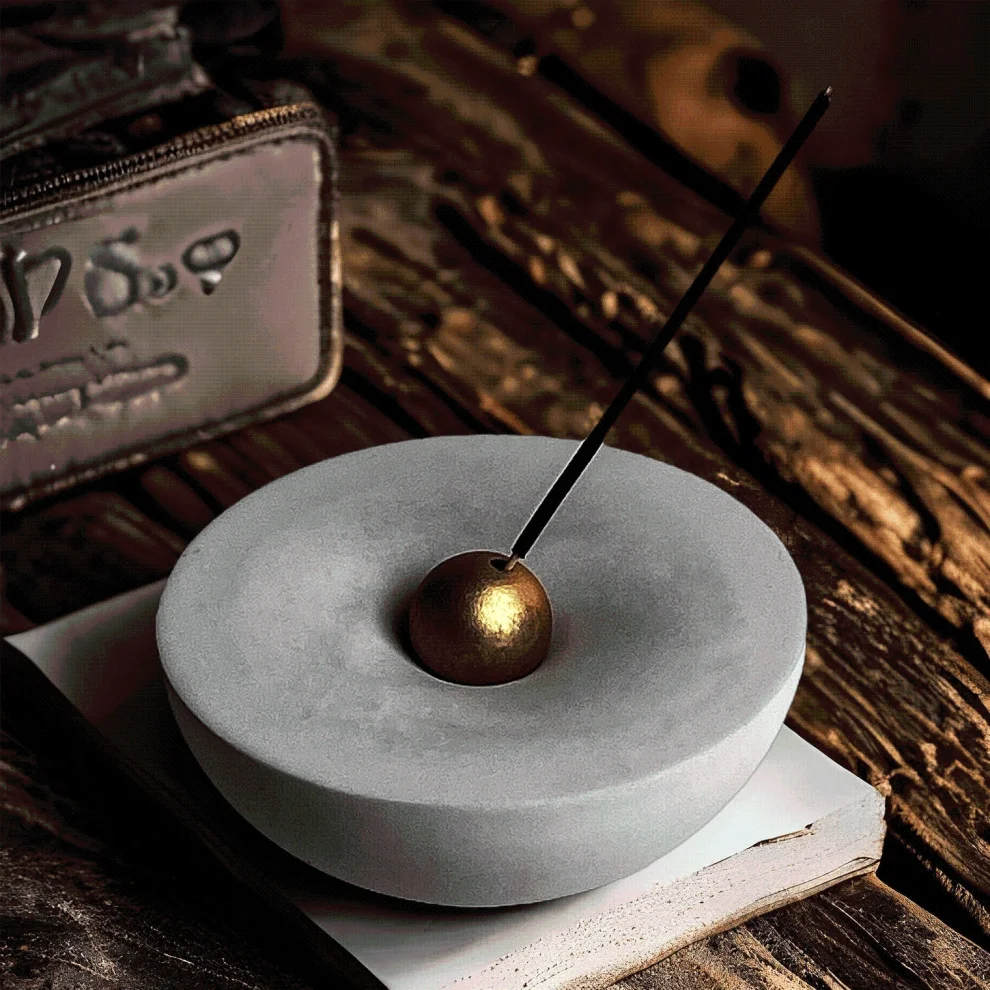 Tabart - Hole Concrete Incense Burner