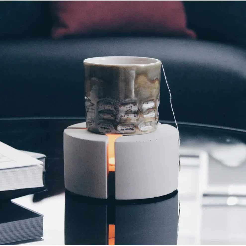 Tabart - Leak Concrete Candle Holder, Glass Warmer