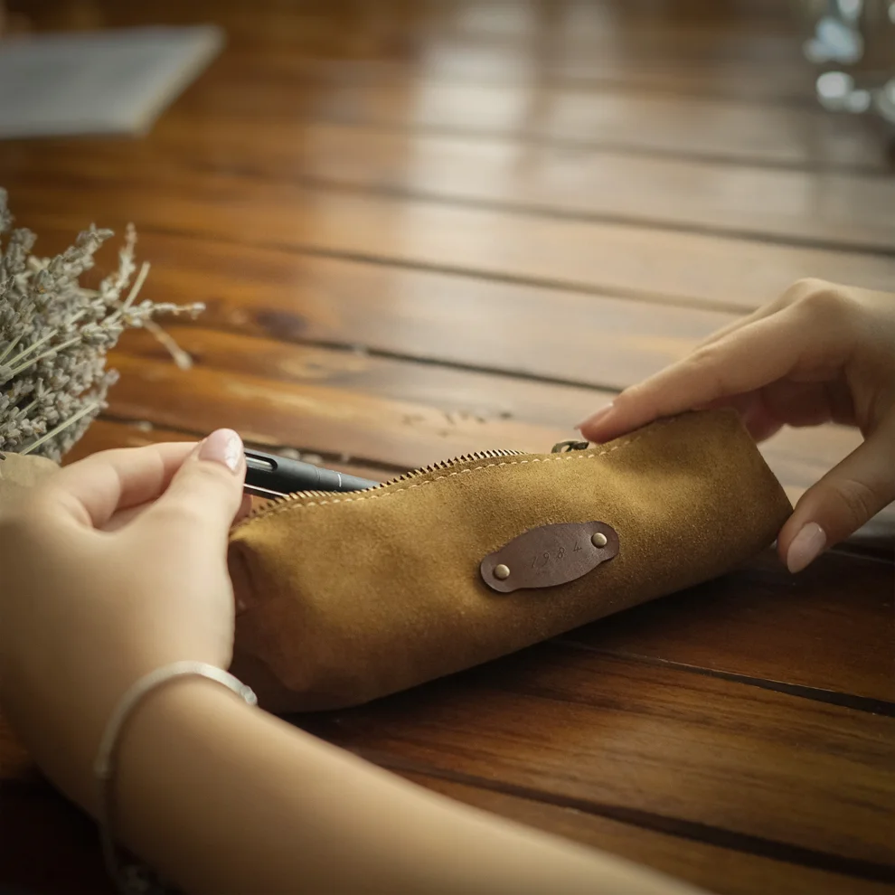 1984 Leather Goods - Suede Holder / Cosmetic Bag