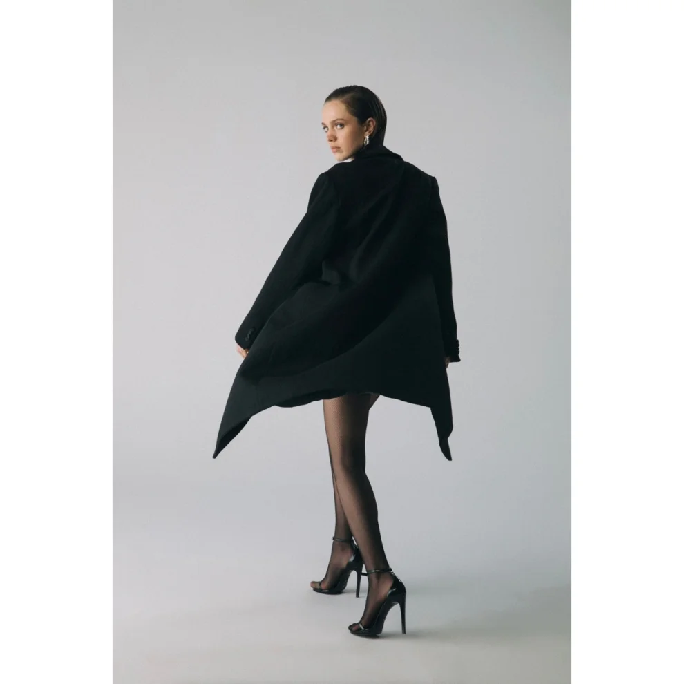 Esra Adıgüzel - Eleia Coat