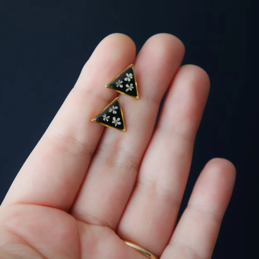 Beincoe - Queen Anne's Lace - Triangle Earrings