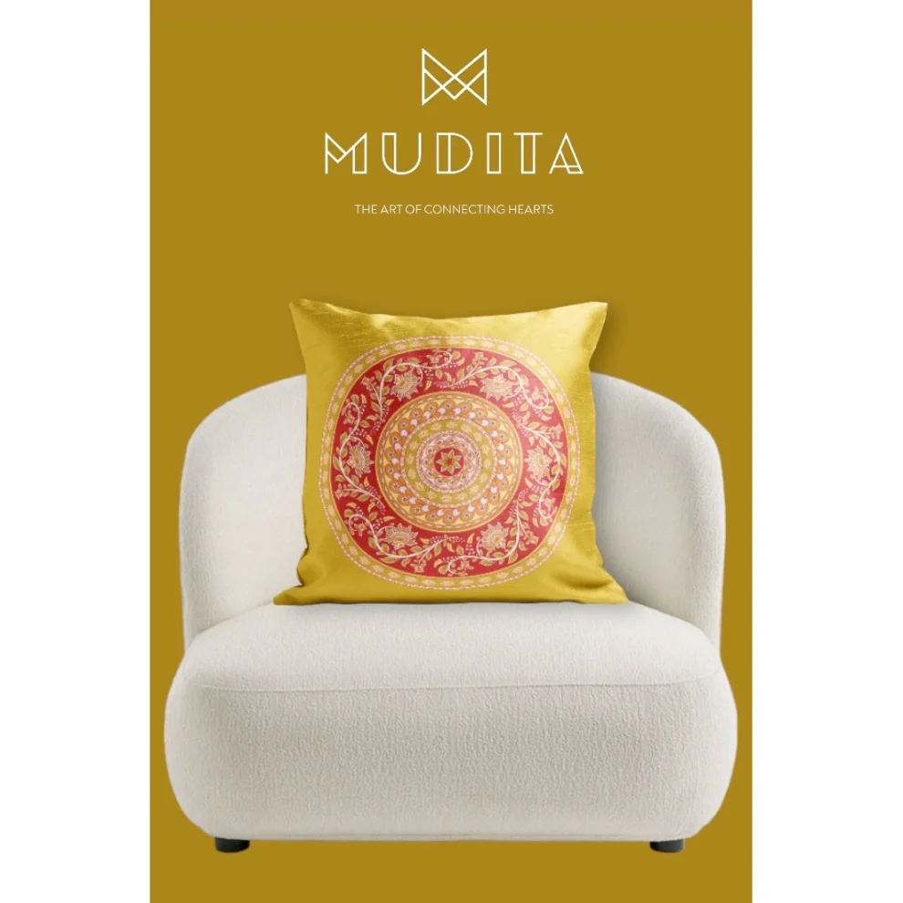 Mudita - İpek Kırlent Kılıfı