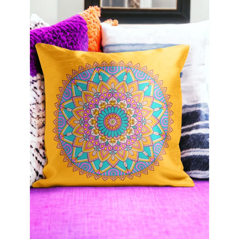 Mudita - Silk Cushion