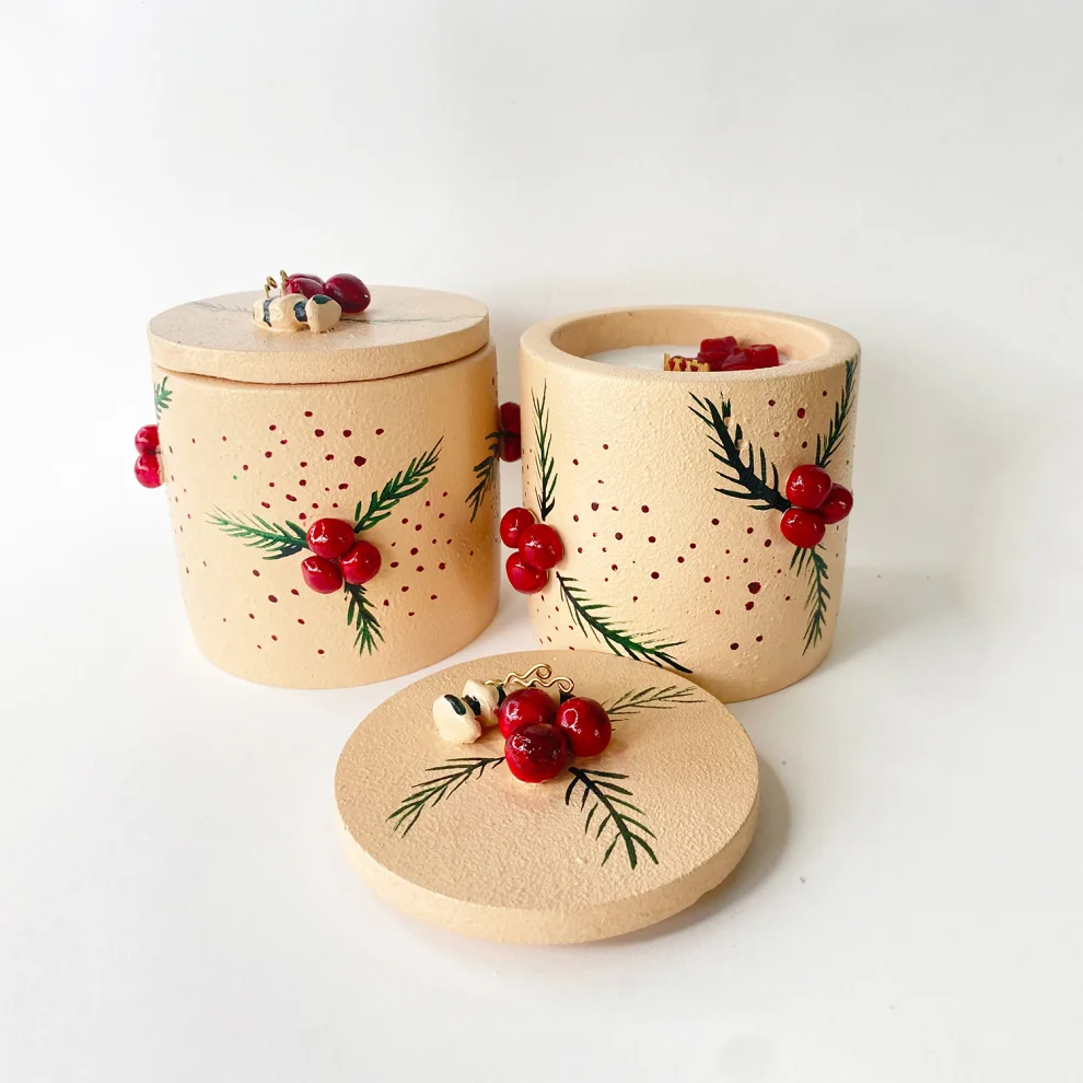 Lua - Kokina Embossed Container Candle