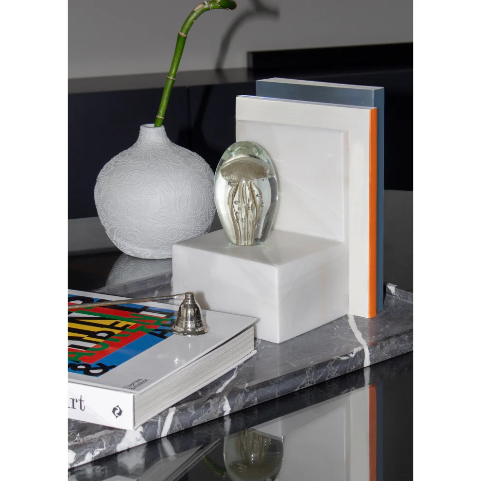 ODA.products - Lyra Book Holder