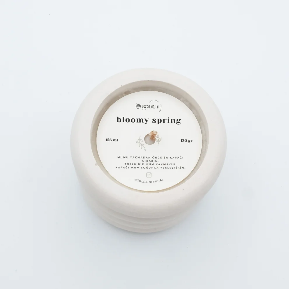 SOLILU - Bubble - Bloomy Spring Scented Soy Wax Candle