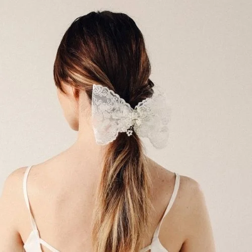 Merrie - Lace Hair Bow