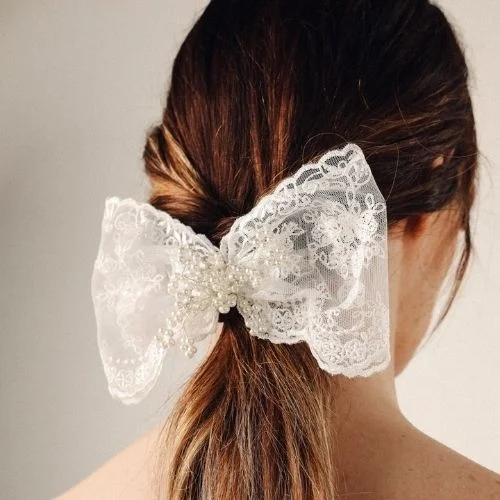 Merrie - Lace Hair Bow