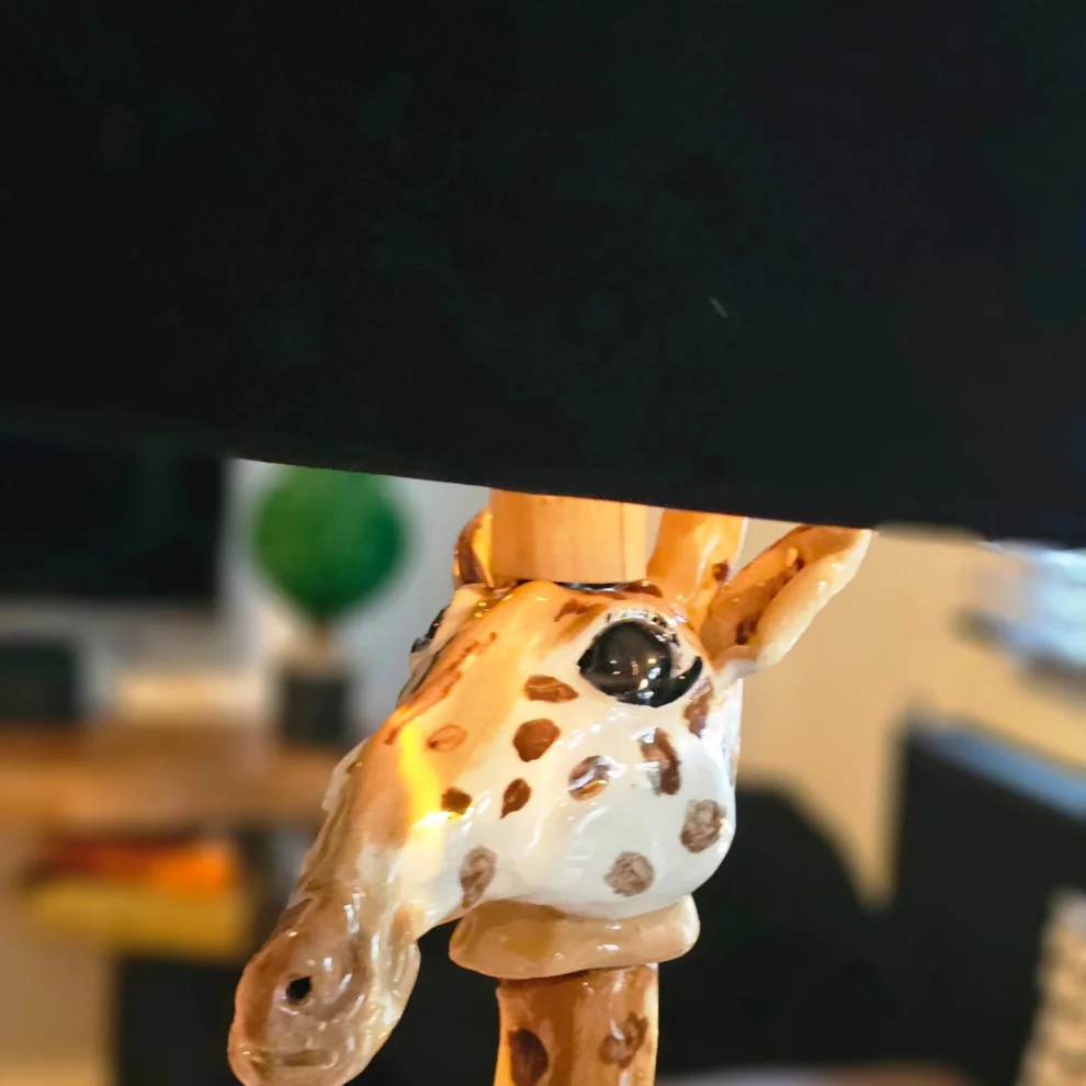 Bgstudioes - Lady Giraffe Lampshade