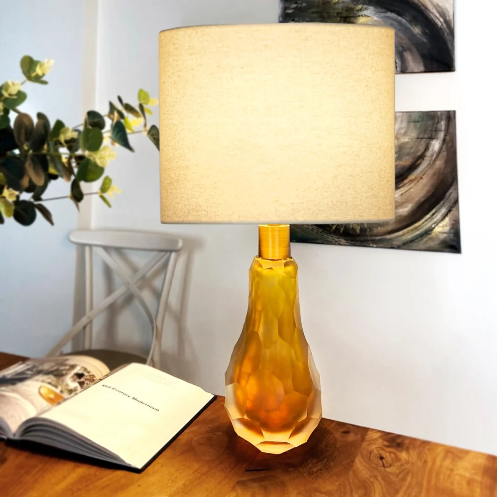 Y19 Design - Harmony Sliced Table Lamp