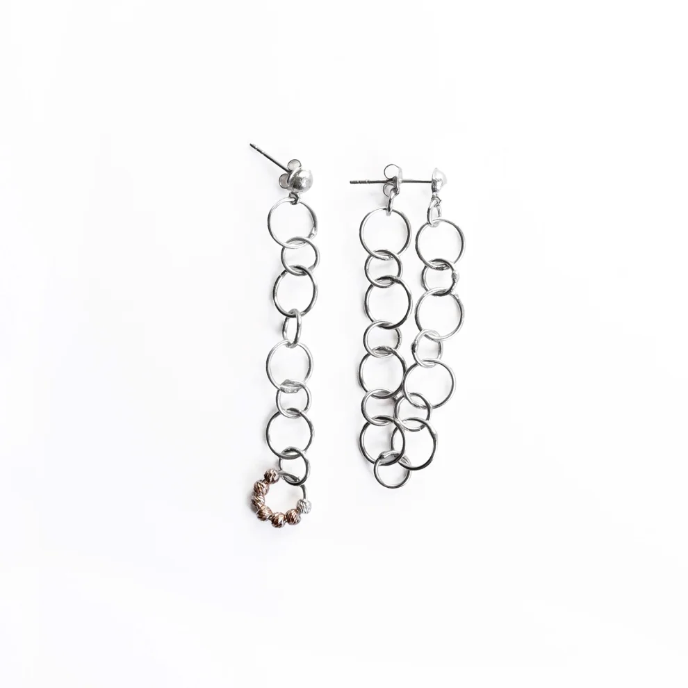 İz Jewel - Asymmetric Chain Earing