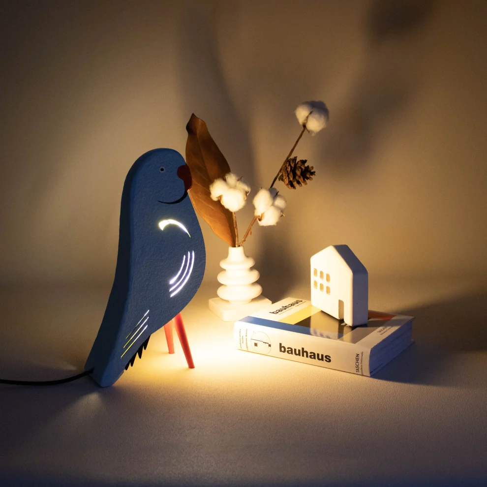 Puffin Cycle Design - Parrot Table Lighting