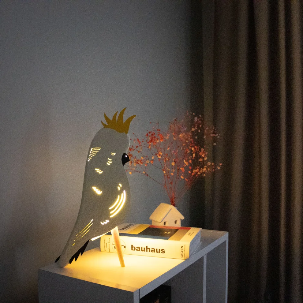 Puffin Cycle Design - Crested Cockatoo Lamp - Il