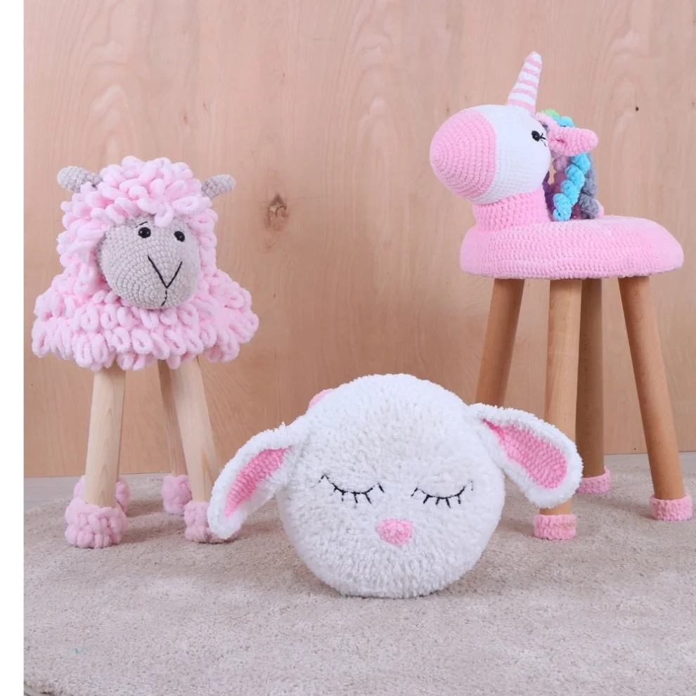 İ-MeCe	 - Unicorn Stool