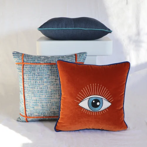 Boom Bastık - Eye Embroidered Velvet Pillow