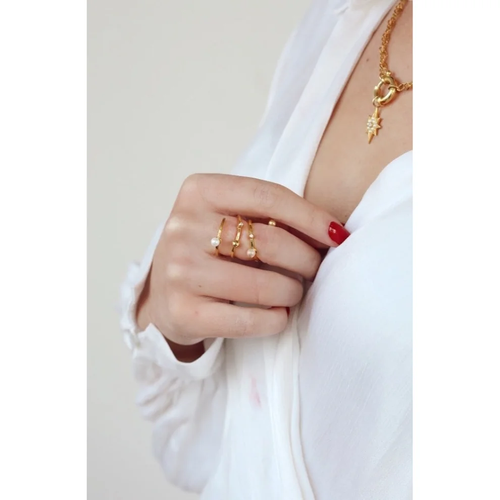 Linya Jewellery - Rotating Pearl Ring