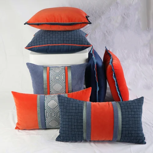 Boom Bastık - Patterned Banded Pillow