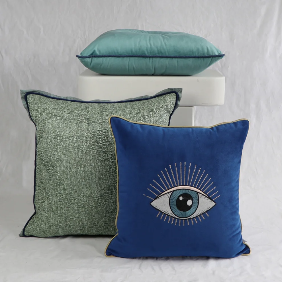 Boom Bastık - Eye Embroidered Pillow