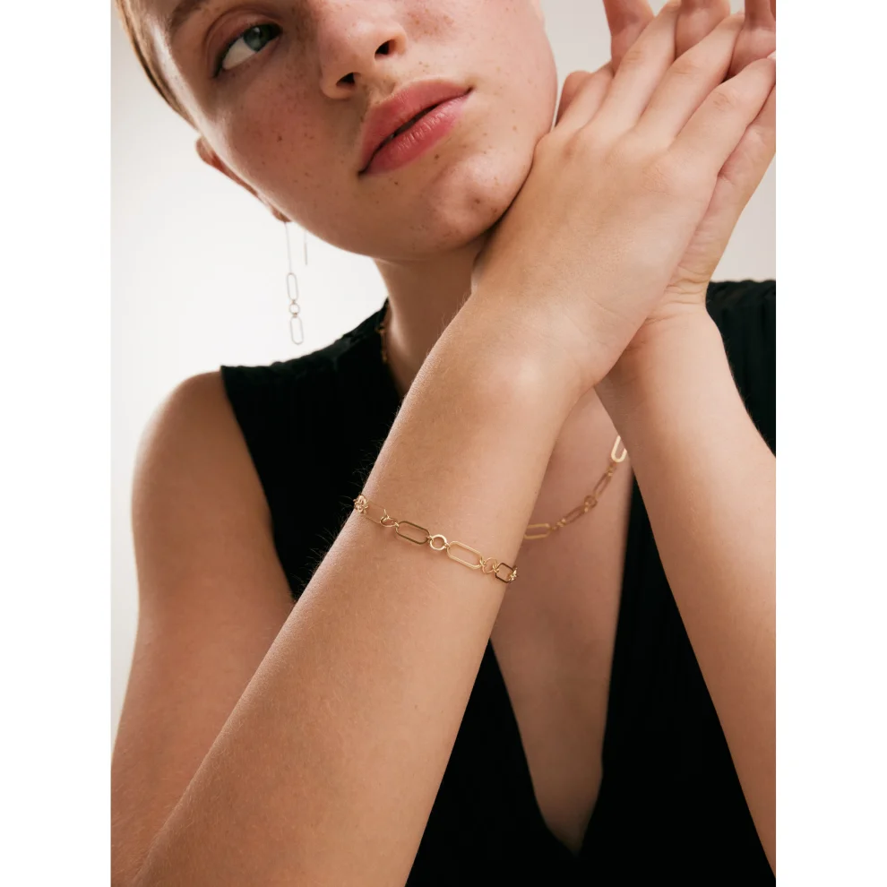Orena Jewelry - 14 Ayar Altın Oval Paperclip Kadın Bileklik