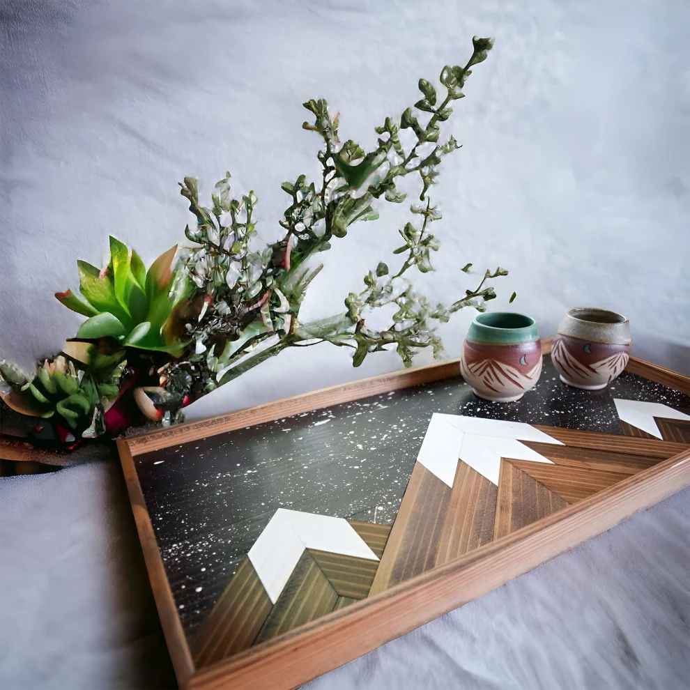 PostOtto - Mountain-patterned Wooden Tray