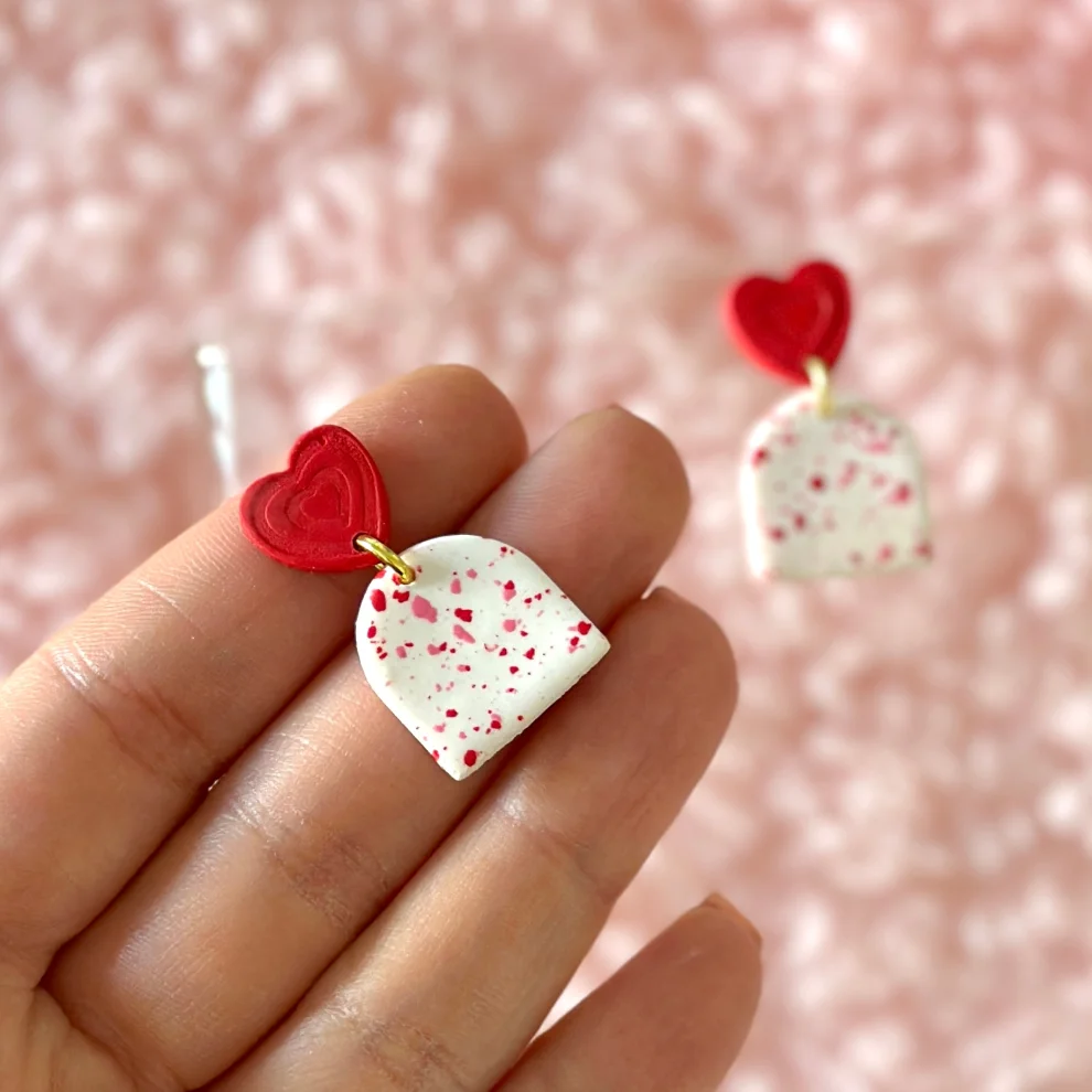 Daisy Lazy Creations - Colorful Mini Earrings With Heart Pendants
