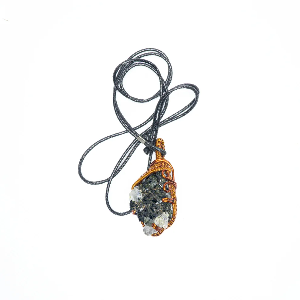 İndafelhayat - Mass Chlorite Quartz Pendant