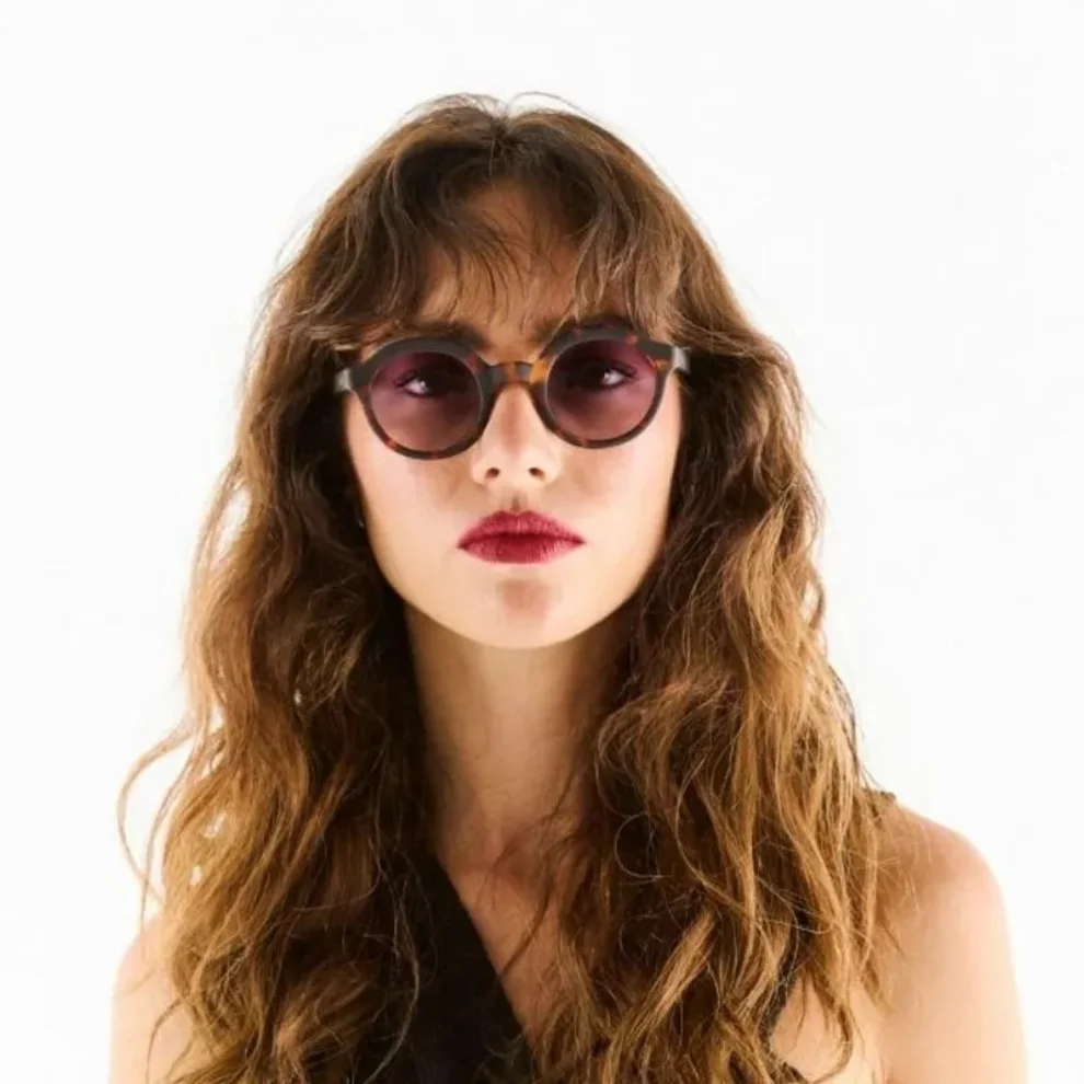 Okkia Eyewear - Lauro Unisex Round Havana Sunglasses