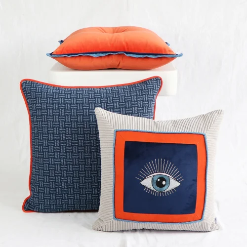 Boom Bastık - Decorative Pillow With Eye Picture Frame