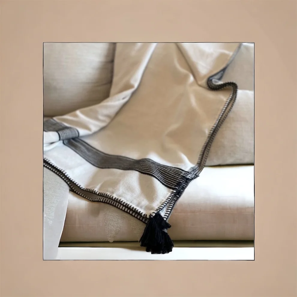 Bridge İstanbul - Linen Sofa Shawl