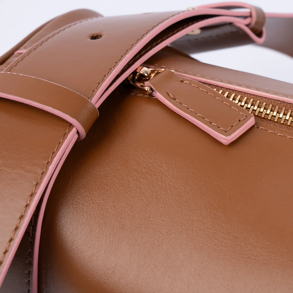 Edda Studio - Caramel Shadows Bag