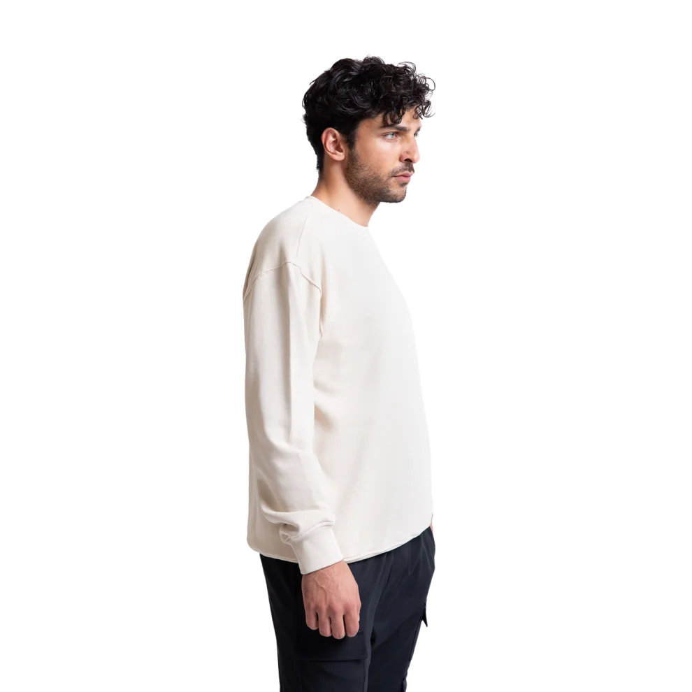 UNIQVIBE - Regular Organic Cotton Sweatshirt