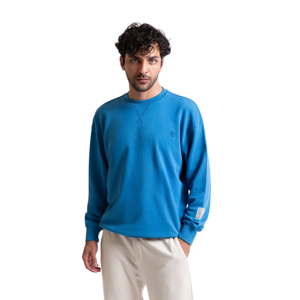 UNIQVIBE - Regular Organic Cotton Sweatshirt