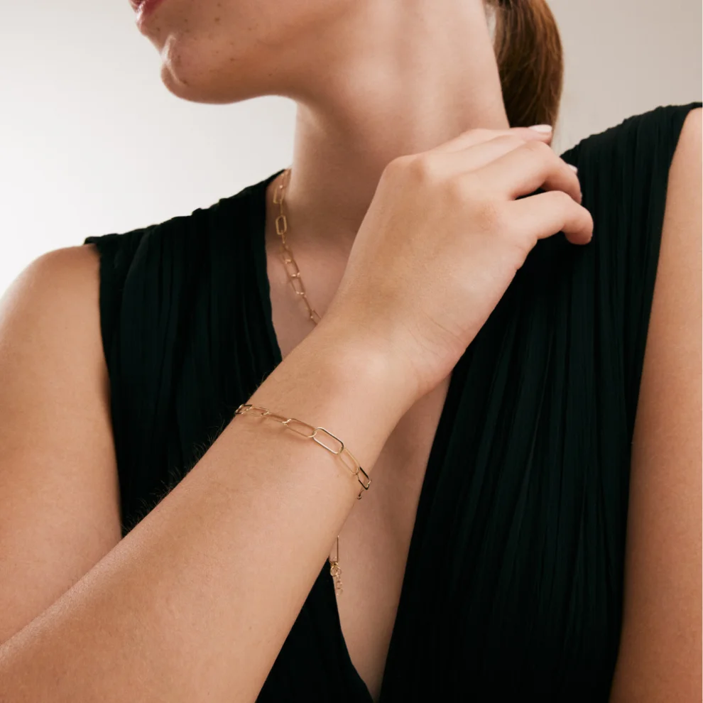 Orena Jewelry - 14 Ayar Altın Wide Paperclip Kadın Bileklik
