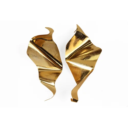Kimi by Öykü Kaya - Leaf Brushed Gold Plated Earrings