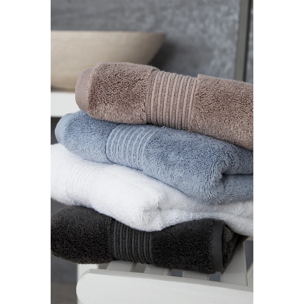 İrya - Chaletti Aspen Premium Bath Towel Angora 100x180