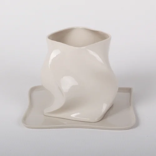 Mocco - Patara Glass and Square Plate