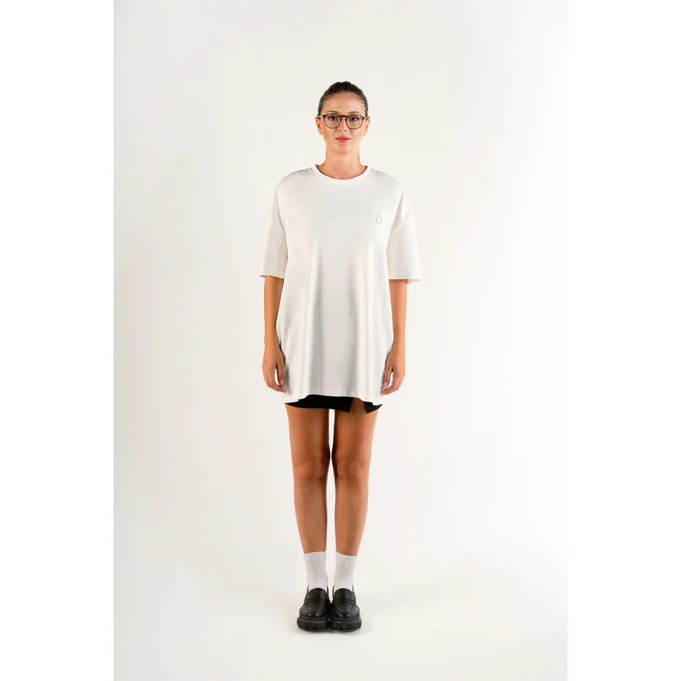 Okiiforme - Oversize T-shirt - O Logo - Il