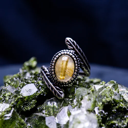 İndafelhayat - Leaf Patterned Golden Rutile Quartz Ring